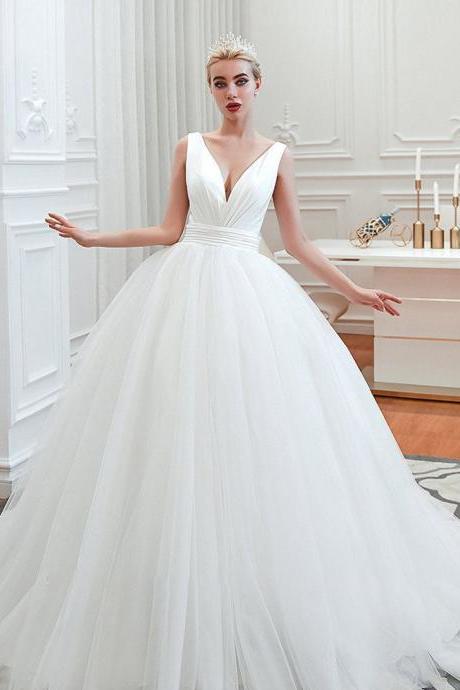 Sexy V-neck sleeveless White Princess Spring Wedding Dress